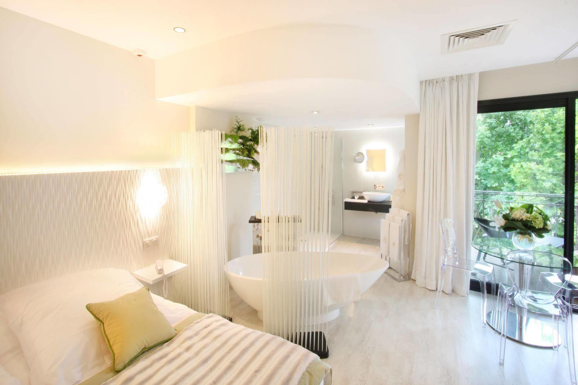 Hotel Les Deux Garcons 엑상프로방스 외부 사진