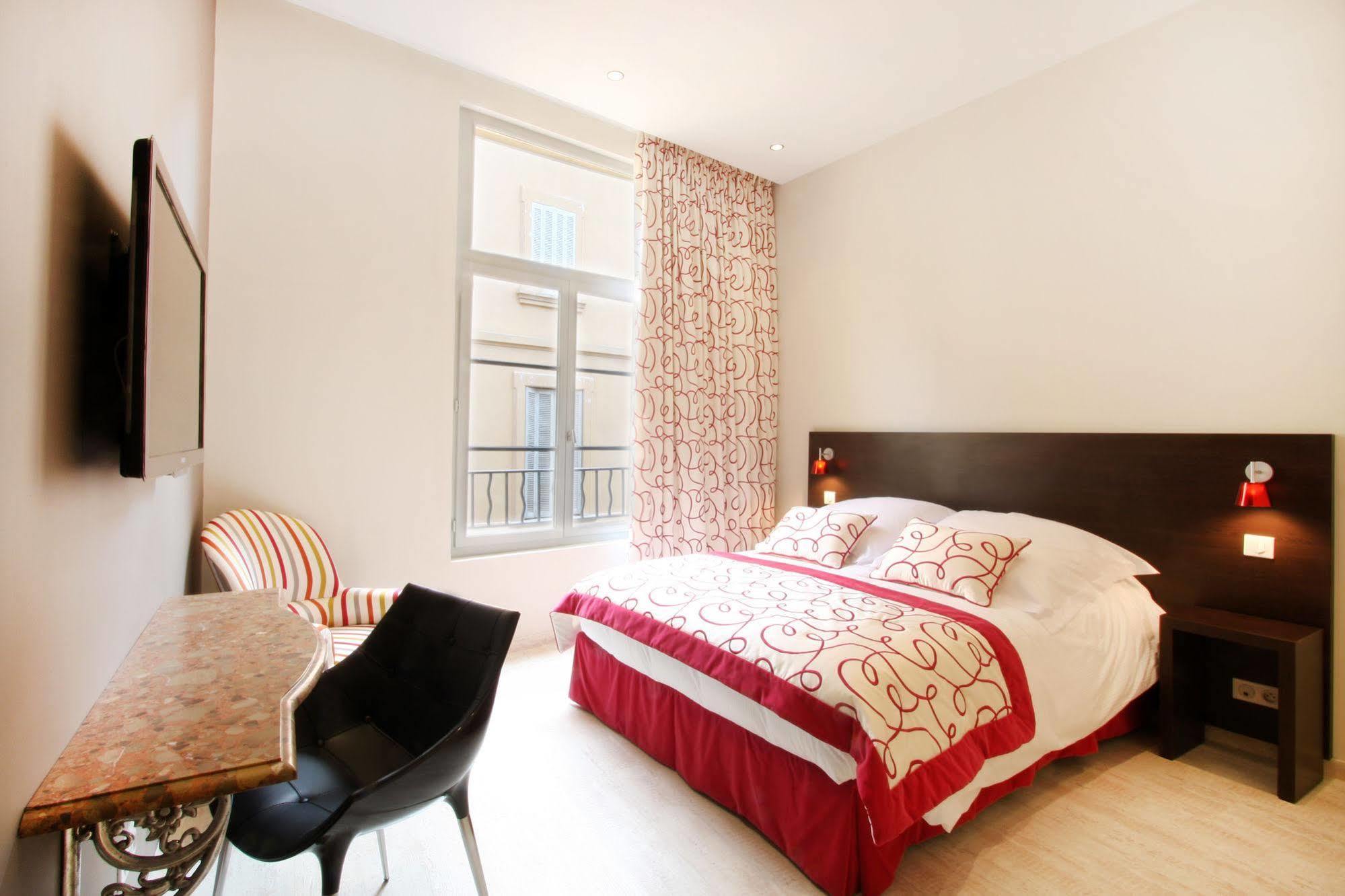 Hotel Les Deux Garcons 엑상프로방스 외부 사진