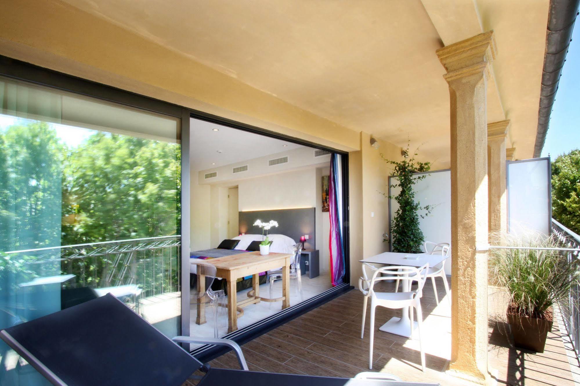 Hotel Les Deux Garcons 엑상프로방스 외부 사진